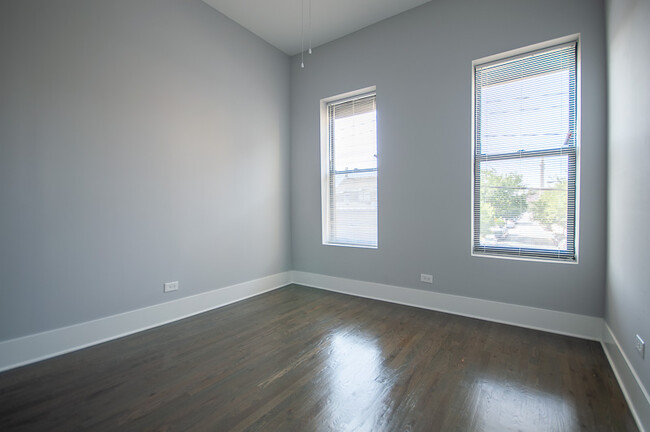 Photo - 1044 W 18th St Apartment Unit 1