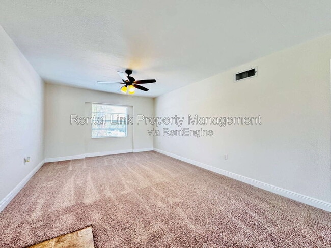 Photo - 12664 Kenwood Ln Unit Apartment C