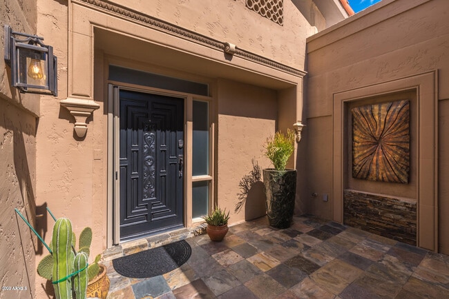 8622 E Vista Del Lago