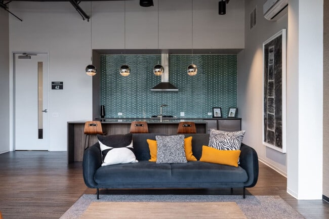 Photo - 901 S Ashland Ave Unit ID1379030P