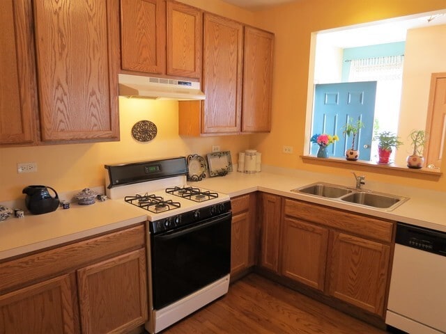Photo - 929 Genesee Dr