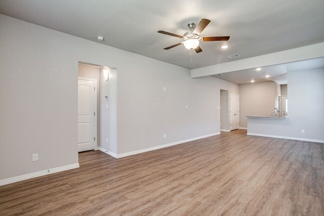 37 Elk Dr