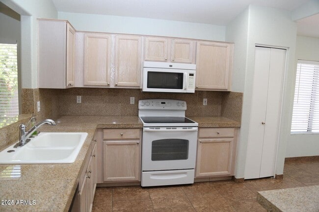 Photo - 2228 E Aire Libre Ave