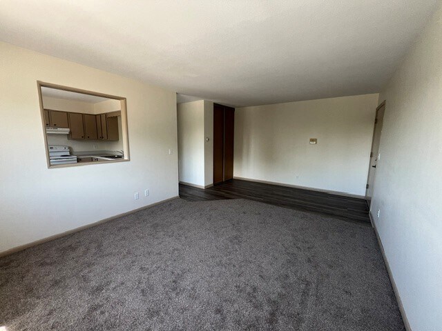 Living Room - Parkside Apartments