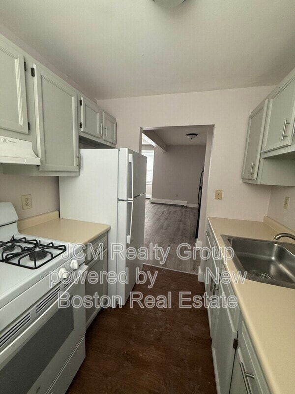 Building Photo - 40 Winthrop St Unit 4