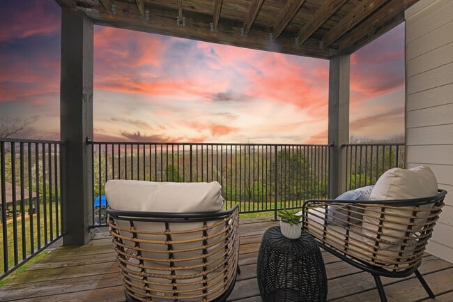 Private balcony/patio