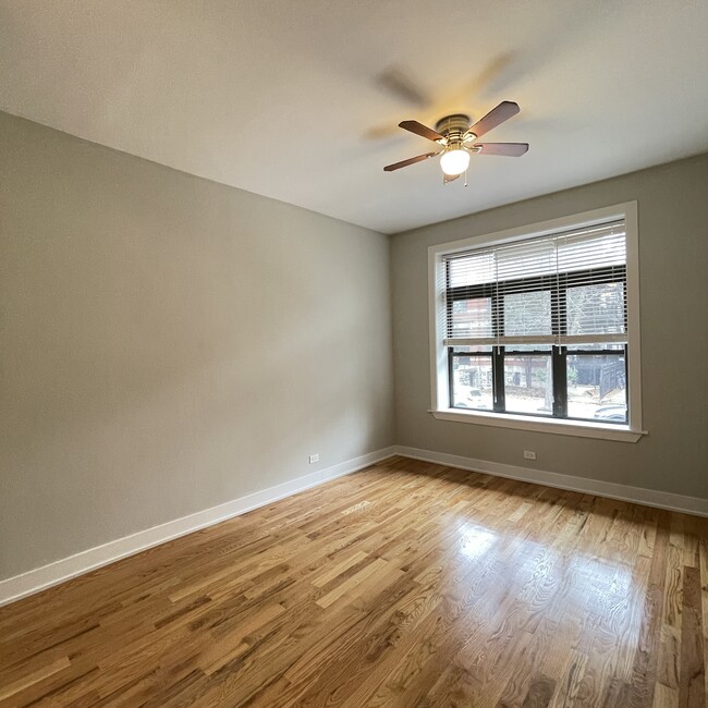 629 W Oakdale Ave