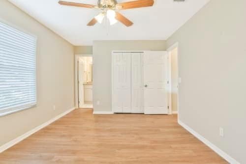 Photo - 6245 Discovery St E
