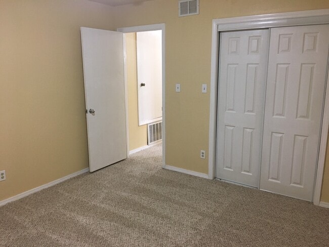 Building Photo - 1510 NE 43rd St