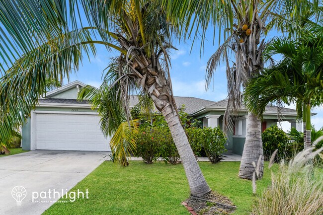 2010 Kismet Pkwy W, Cape Coral, FL, 33993 - 2010 Kismet Pkwy W, Cape Coral, FL, 33993 House