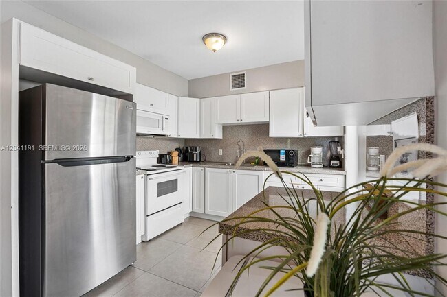 Photo - 435 NE 69th St Unit 1