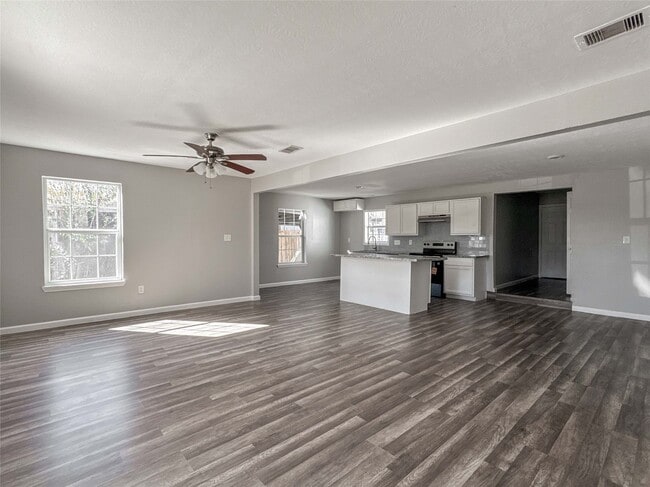 Photo - 7703 McHenry St