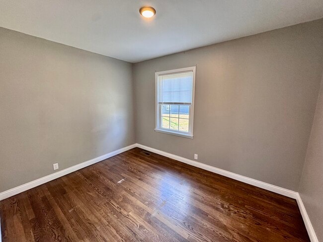 Photo - 1415 N Main St