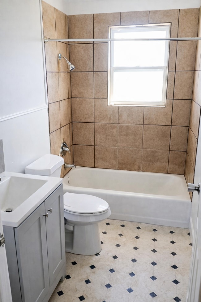 Photo - 1219 E Cherry St