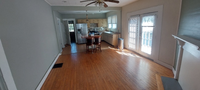 Photo - 250 Archer St