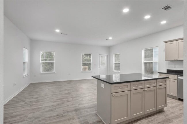 Photo - Spacious 4-Bedroom Townhome