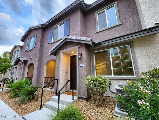 Building Photo - 25 Barbara Ln