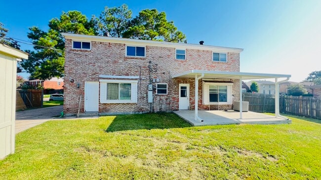 Photo - 888 Legion Dr House