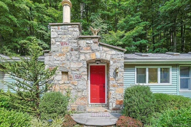 Photo - 46 Gallows Hill Rd