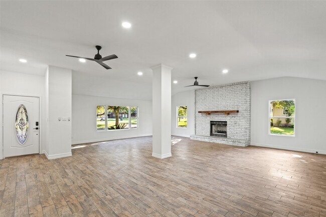 Photo - 5425 Jeffrey St