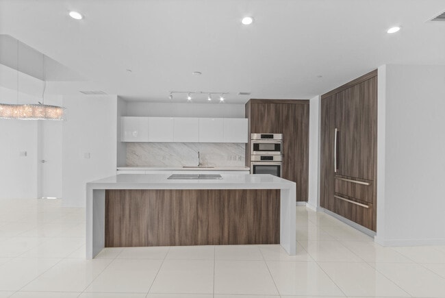 Photo - 851 NE 1st Ave Unidad 3512