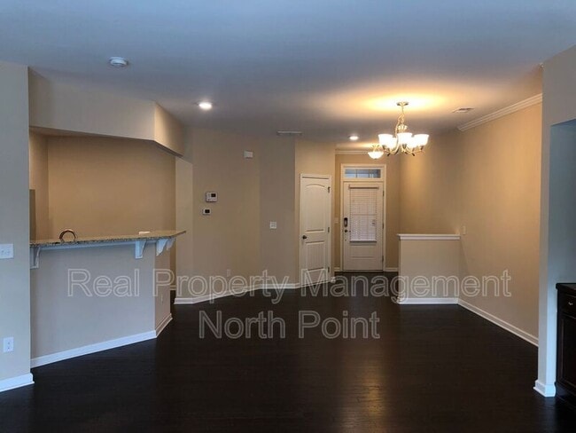 1175 Hampton Oaks Dr