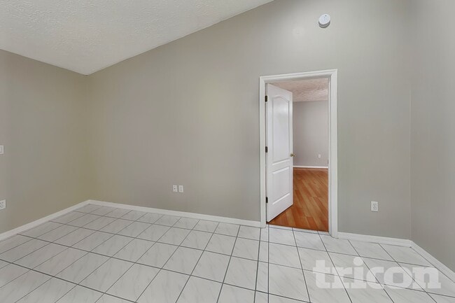 Photo - 7028 Covewood Dr
