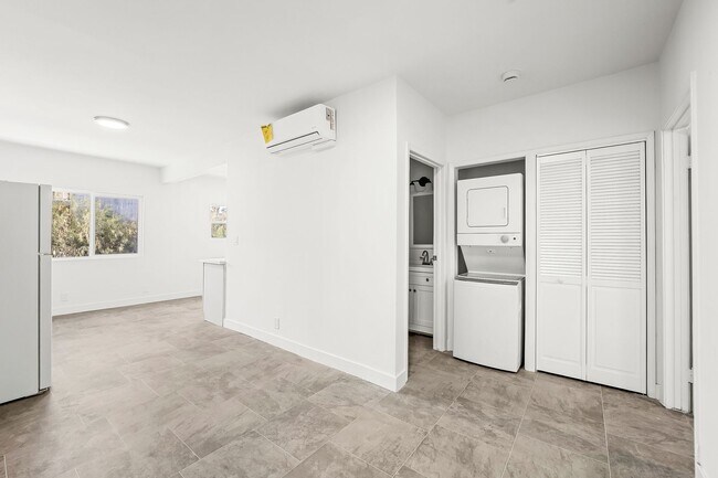 1630 W Temple St Unit A