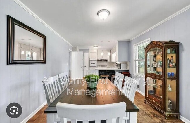 Photo - 4106 N Shallowford Rd