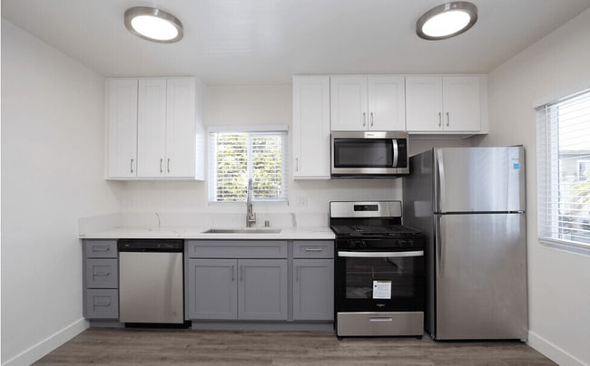 Photo - South Olive Apartments