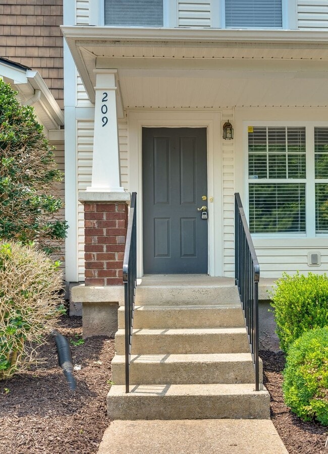 Photo - Renovated Townhome in Convenient Nashville Location