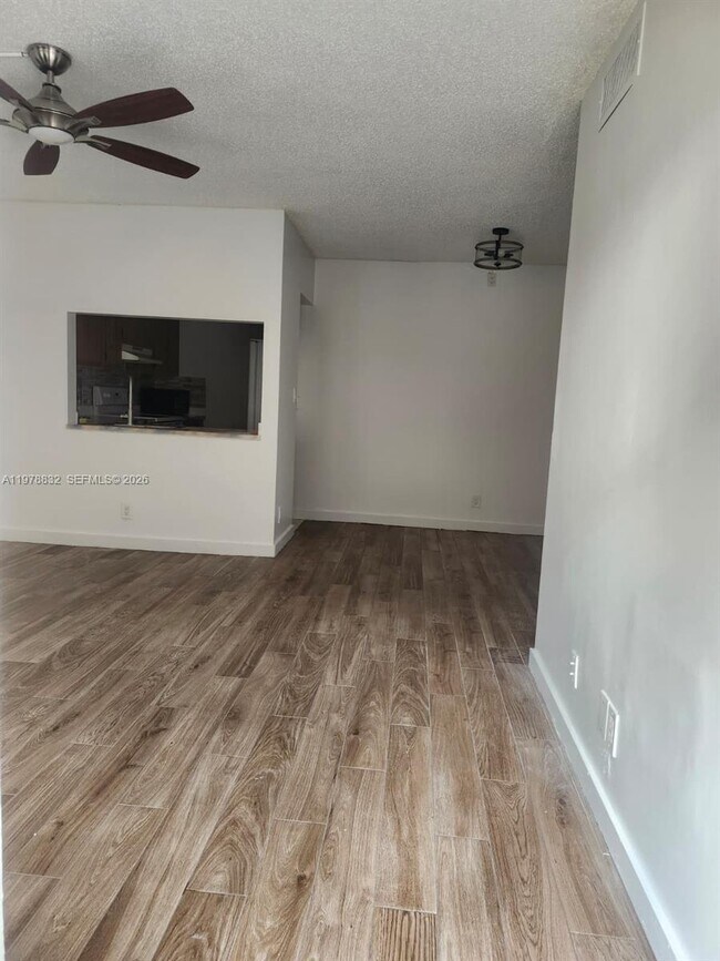 Photo - 10037 Winding Lake Rd Unit 102