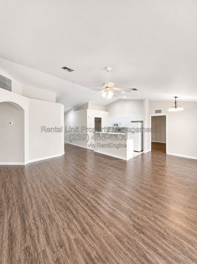 Photo - 764 Breamer Ave S