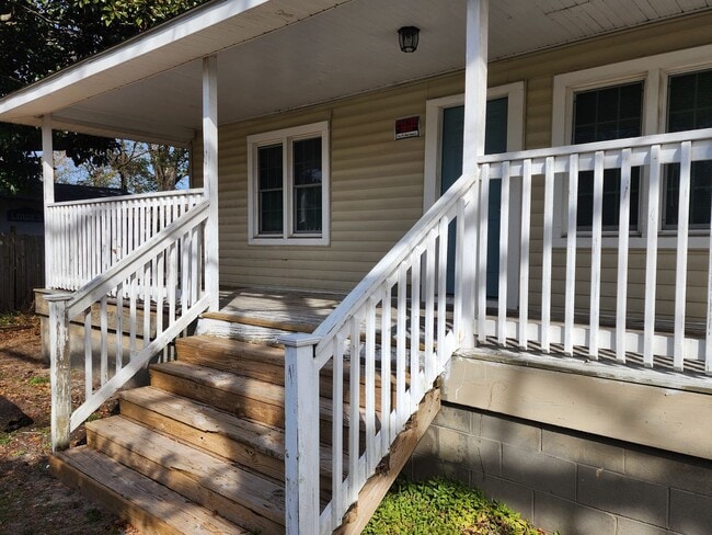 Photo - 1 Bedroom | 1 Bathroom $1,400/month | Move-in Ready