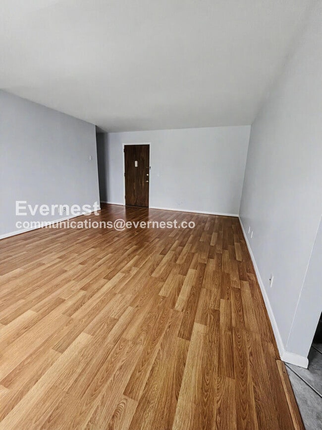 Photo - 613 Hillsboro Rd Unit APT B27