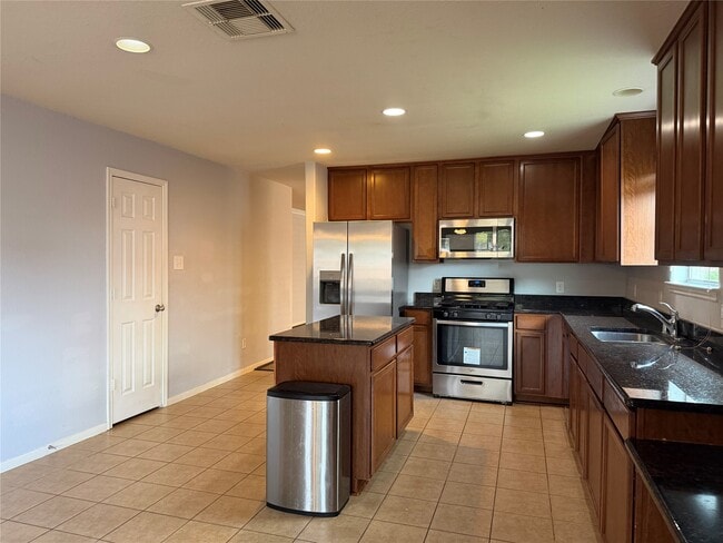 Photo - 8023 Clover Leaf Dr