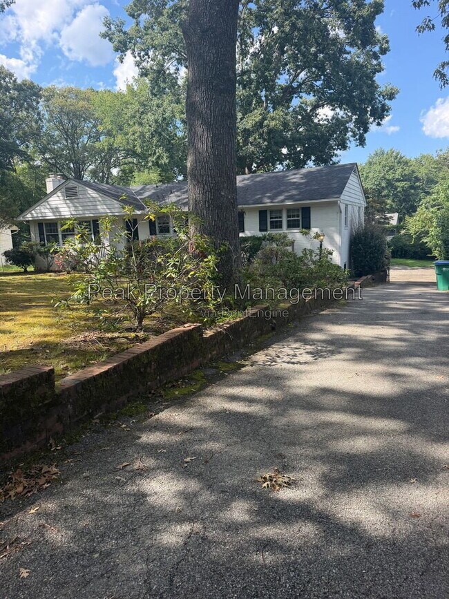Photo - 8614 Arran Rd