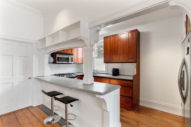 36 Cottage St