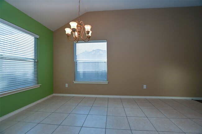 Photo - 2123 Castle Gardens Ln