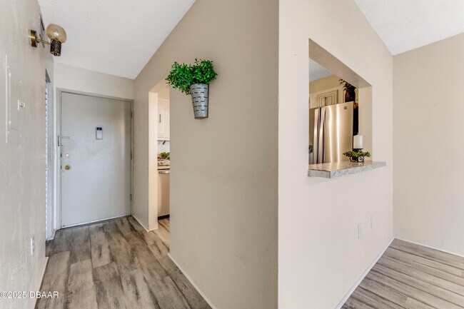 Photo - 2711 N Halifax Ave Unit 589