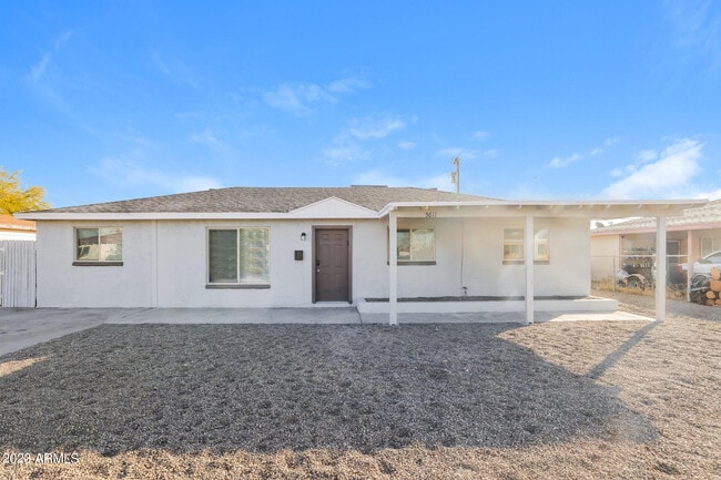 Photo - 5611 N 32nd Dr