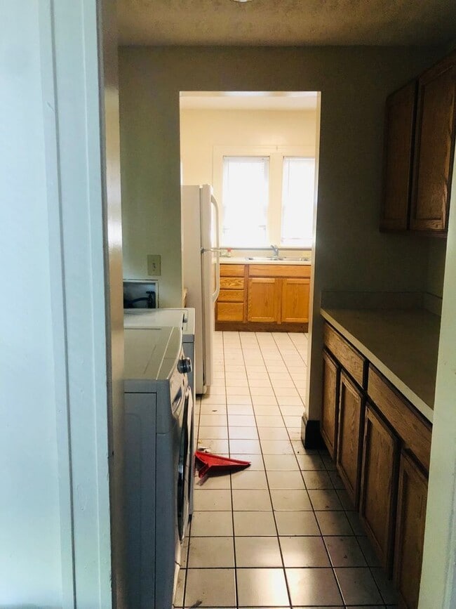 Photo - Large House w/ off-street parking & 3 BATHROOMS!