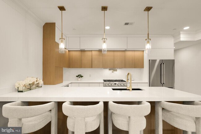 Photo - 733 Euclid St NW Unit 302