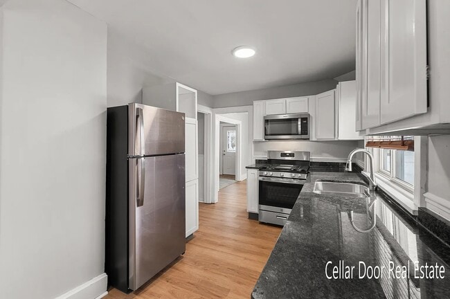 Photo - 2031 Wyoming Ave SW