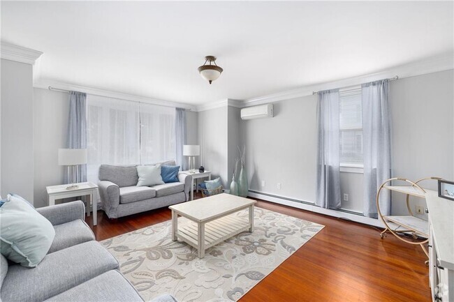 Building Photo - 23 Vernon Ave Unit 1 Rental
