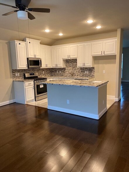 Photo - 1827 Lake Travis Dr