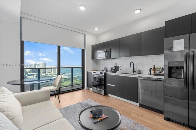 Photo - 398 NE 5th St Unidad 3708