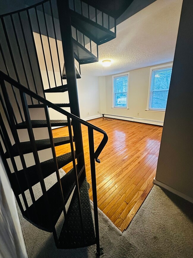 Photo - 139 Princeton St Unit 2