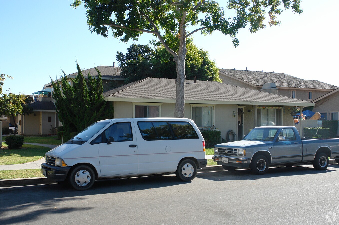 Photo - 1310 W Hull Pl