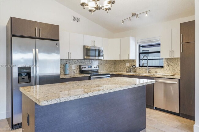 Photo - 1634 SW 19th Ter